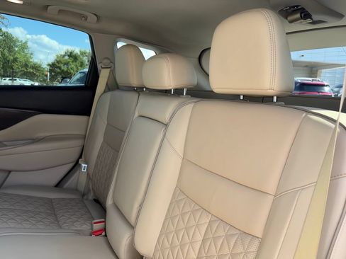 Used 2019 Nissan Murano Platinum w/ Cargo Package FWD image 27
