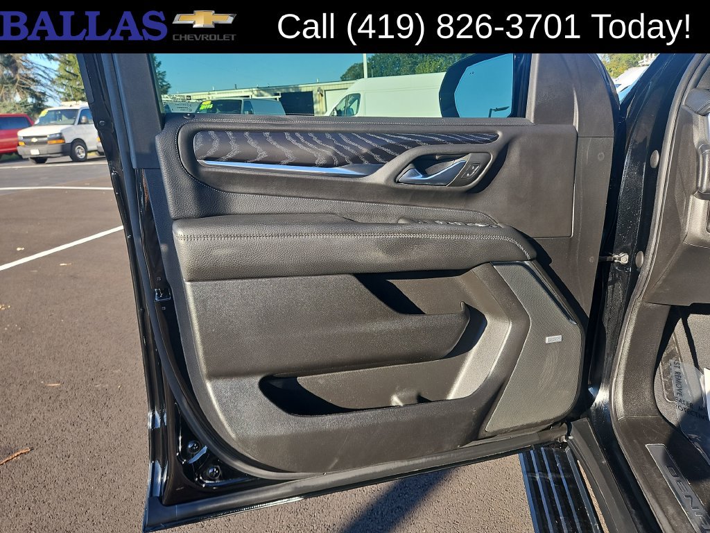 Used 2023 GMC Yukon Denali AWD/4WD image 10