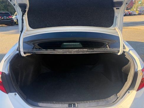 Used 2019 Toyota Corolla LE image 29