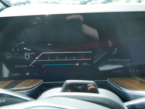 Used 2026 Cadillac Escalade Platinum Sport w/ LPO, ONYX Package AWD/4WD image 24