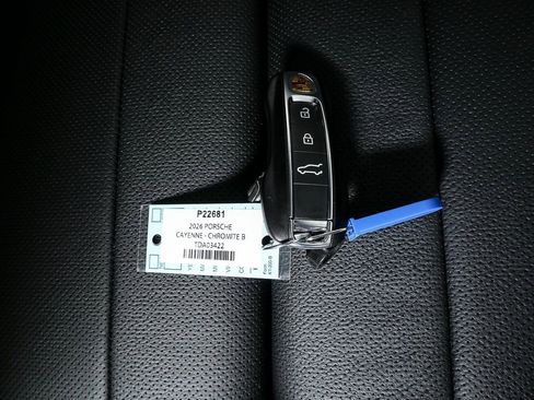 New 2026 Porsche Cayenne image 30