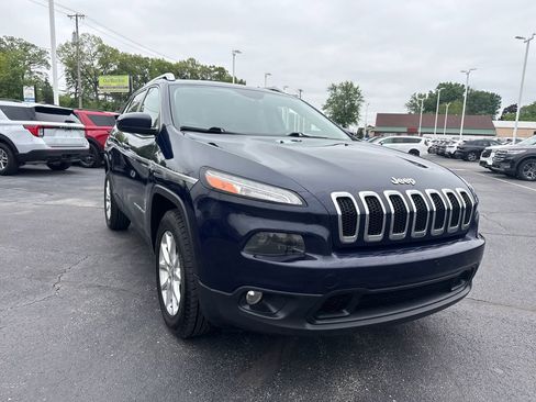 Used 2015 Jeep Cherokee Latitude AWD/4WD image 4