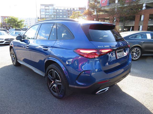 Used 2026 Mercedes-Benz GLC 300 4MATIC image 2