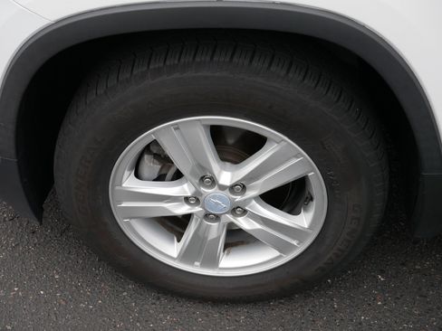 Used 2019 Chevrolet Trax LT w/ LPO, Cargo Package image 15