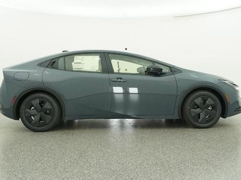 New 2026 Toyota Prius Plug-In Hybrid image 28