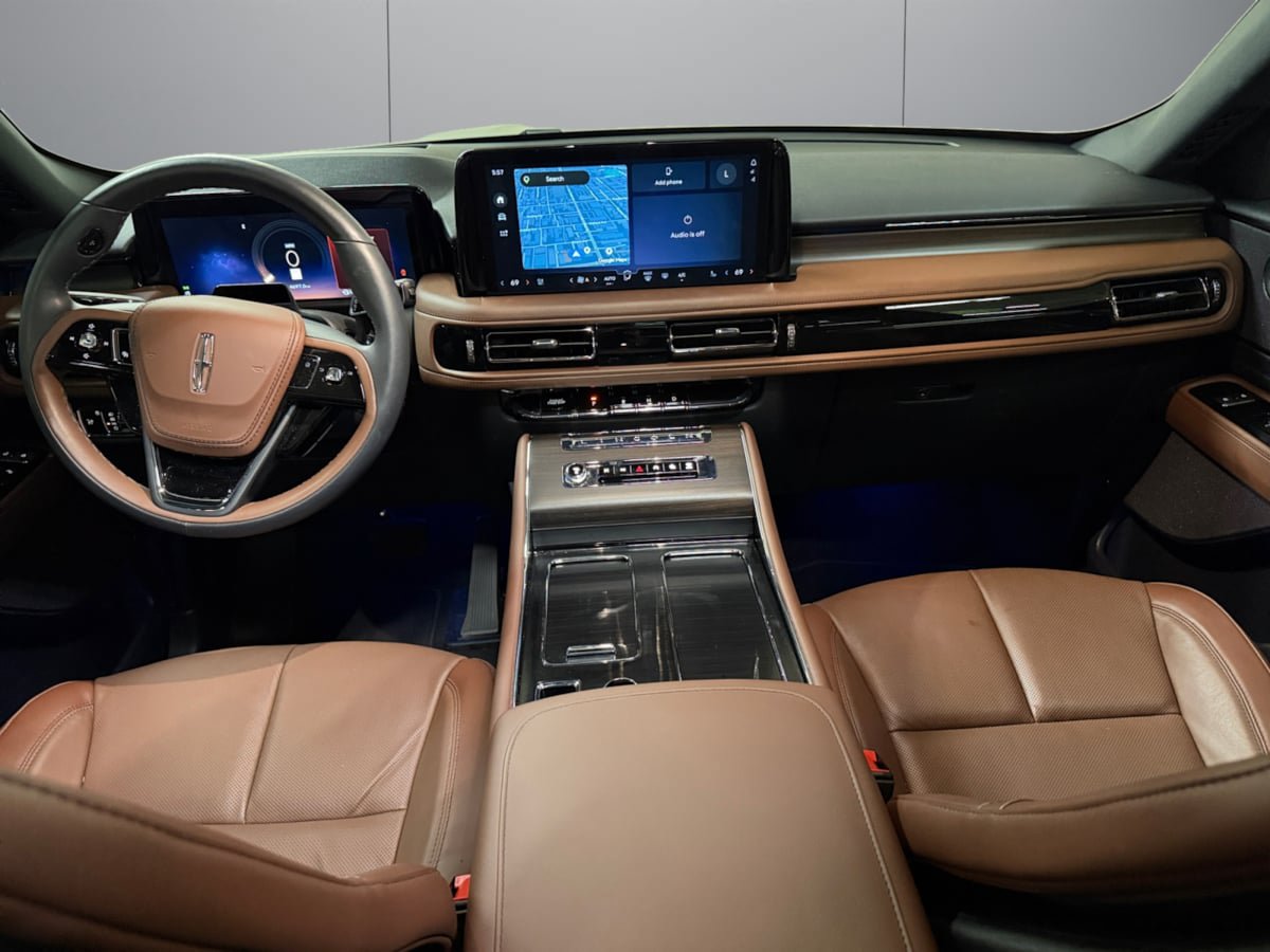 Used 2026 Lincoln Aviator Reserve w/ Illumination Package RWD image 12