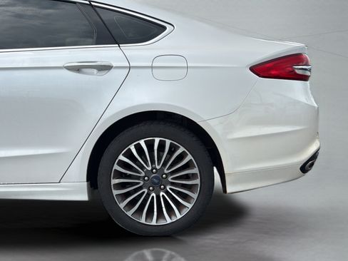 Used 2018 Ford Fusion Titanium AWD/4WD image 11