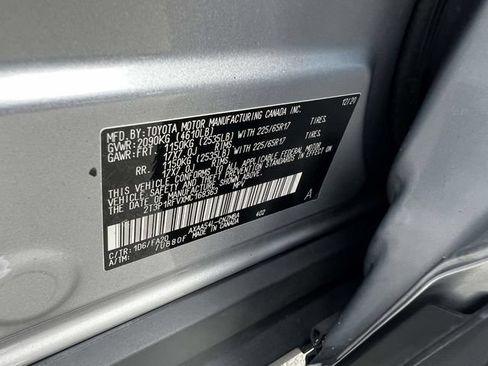 Used 2021 Toyota RAV4 XLE w/ Convenience Package AWD/4WD image 19
