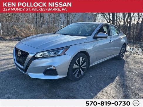 Certified 2022 Nissan Altima 2.5 SV w/ SV Premium Package image 1