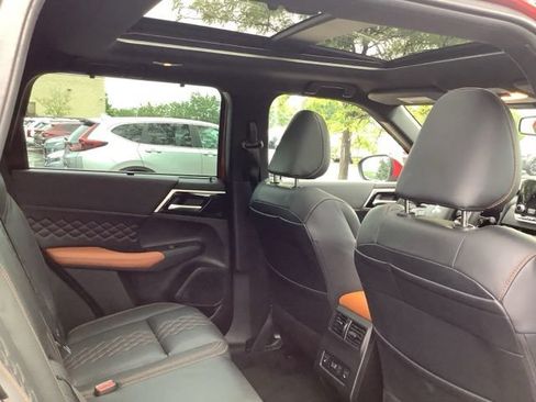 Used 2023 Mitsubishi Outlander SEL Black Edition AWD/4WD image 26