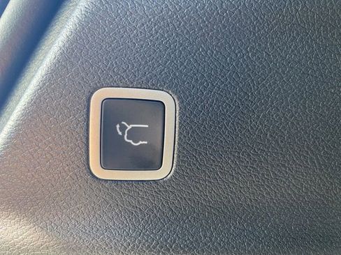 New 2026 Chrysler Pacifica Select image 12