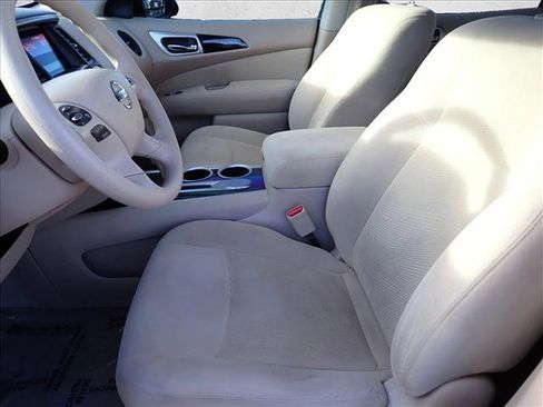 Used 2015 Nissan Pathfinder S image 11