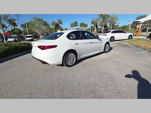 Used 2022 Alfa Romeo Giulia Sprint image 45