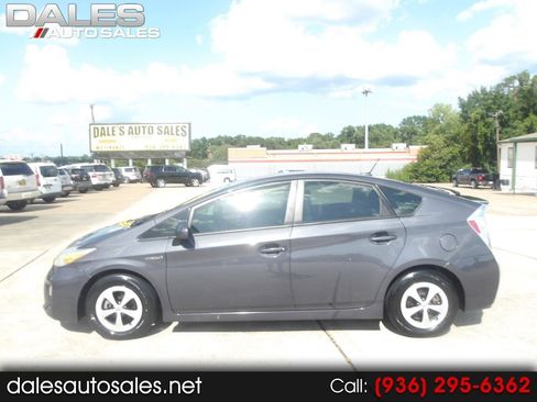 Used 2015 Toyota Prius Three FWD image 1