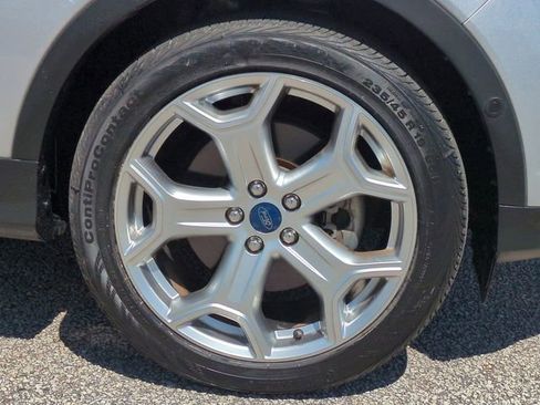 Used 2019 Ford Escape Titanium image 11