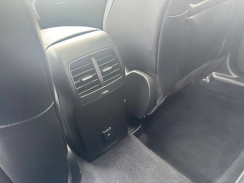 Used 2020 Ford Escape SEL FWD image 33