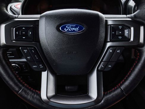 Used 2019 Ford F150 Lariat w/ Equipment Group 502A Luxury AWD/4WD image 17