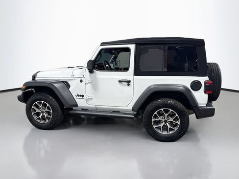 Used 2024 Jeep Wrangler Sport AWD/4WD image 9