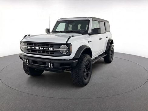 Used 2022 Ford Bronco Black Diamond image 2