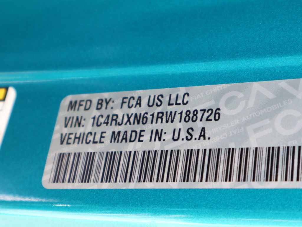 Used 2024 Jeep Wrangler Unlimited AWD/4WD image 39