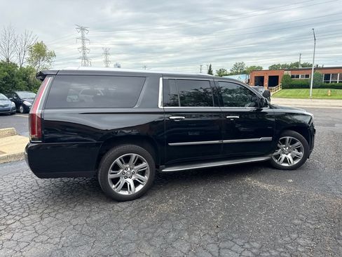 Used 2015 Cadillac Escalade ESV Luxury AWD/4WD image 7