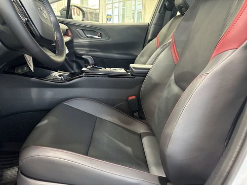 New 2026 Toyota Prius Plug-In Hybrid image 11