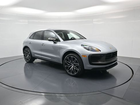 New 2026 Porsche Macan Turbo image 32