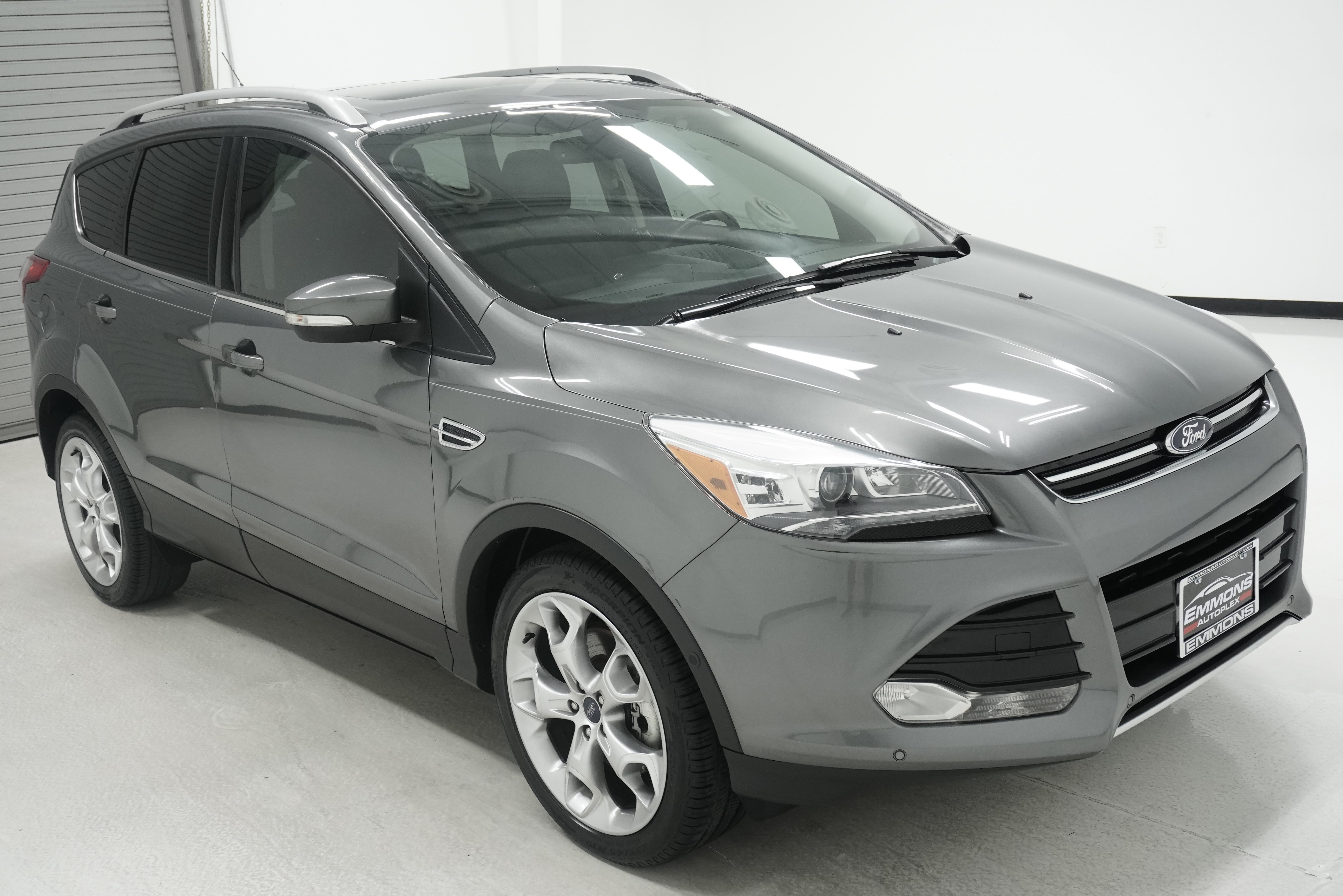 Used 2014 Ford Escape Titanium w/ Equipment Group 401A FWD image 3