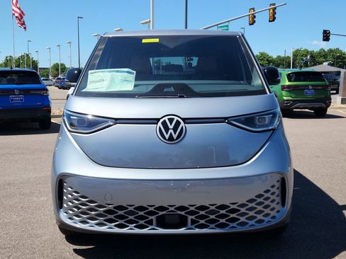 New 2025 Volkswagen ID. Buzz Pro S image 7