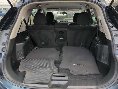 Used 2014 Nissan Rogue S w/ S Family Package image 30