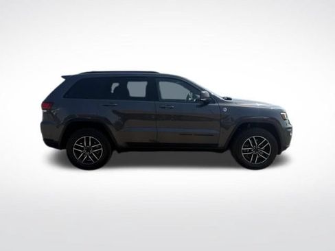 Used 2019 Jeep Grand Cherokee Trailhawk w/ Trailhawk Luxury Group AWD/4WD image 4