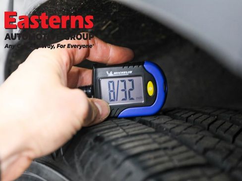 Used 2023 Ford Edge SEL image 29