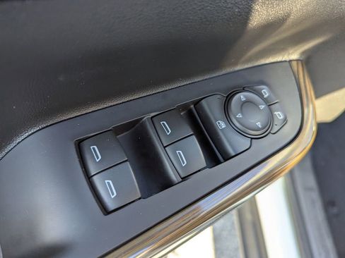 Used 2017 GMC Acadia SLE w/ Driver Alert Package I image 17