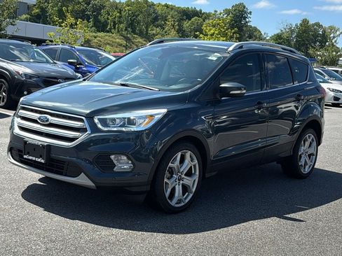 Used 2019 Ford Escape Titanium FWD image 3