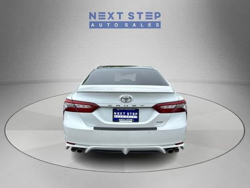 Used 2018 Toyota Camry XSE FWD image 7