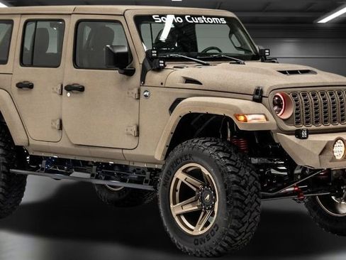 Used 2025 Jeep Wrangler Sport image 9