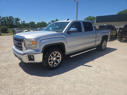 Used 2015 GMC Sierra 1500 SLT w/ SLT Crew Cab Value Package AWD/4WD image 4