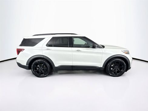 Used 2023 Ford Explorer ST-Line w/ Class IV Trailer Tow Package RWD image 10