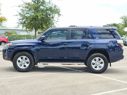 Used 2019 Toyota 4Runner SR5 RWD image 2