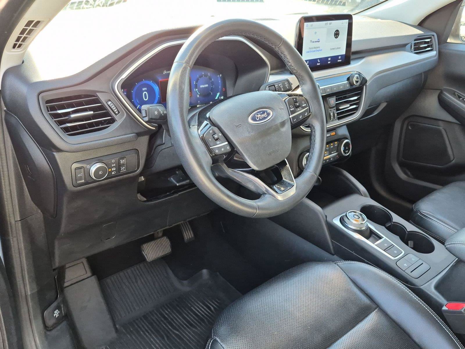 Used 2022 Ford Escape SEL w/ Technology Package AWD/4WD image 10