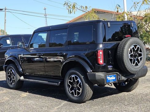 New 2025 Ford Bronco Outer Banks image 7