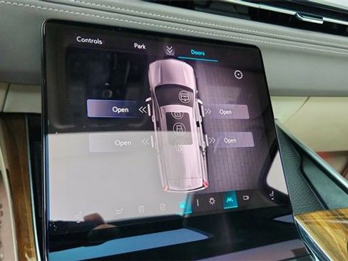 Used 2025 Cadillac Escalade ESV Premium Luxury Platinum image 52