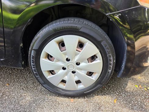 Used 2012 Toyota Yaris Sedan FWD image 14