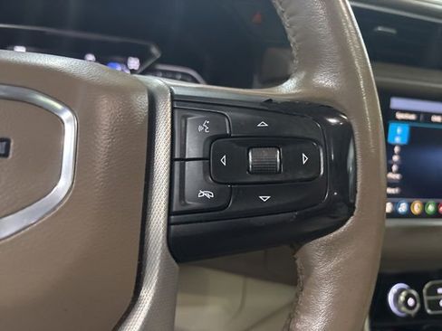 Used 2021 GMC Yukon XL Denali w/ Denali Premium Package image 26