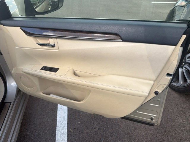 Used 2015 Lexus ES 350 w/ Luxury Package FWD image 20
