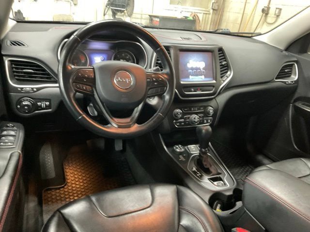 Used 2020 Jeep Cherokee Trailhawk w/ Cold Weather Group AWD/4WD image 10