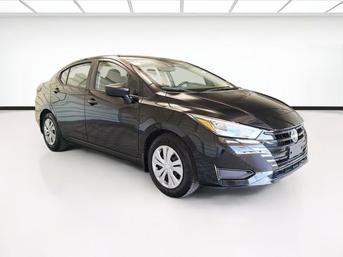Used 2025 Nissan Versa S w/ Trunk Package FWD image 3