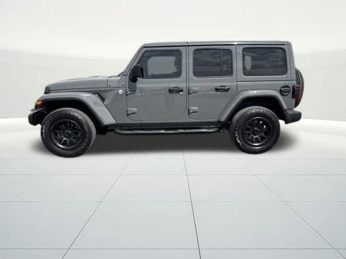 Used 2020 Jeep Wrangler Unlimited Sahara image 4