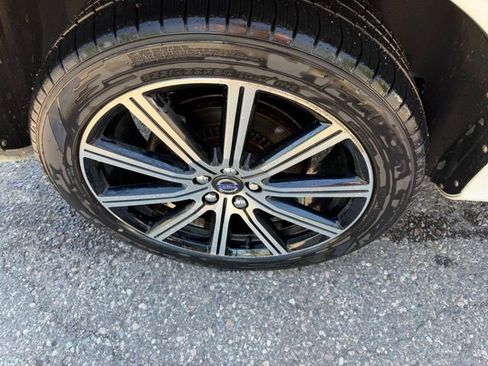 Used 2017 Volvo XC60 T6 Inscription w/ Climate Package AWD/4WD image 6