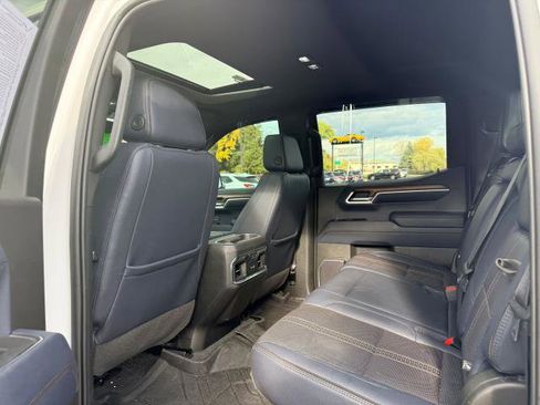 Used 2022 Chevrolet Silverado 1500 High Country w/ High Country Premium Package image 15